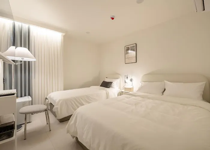 Moren Myeongdong Hotel 2*